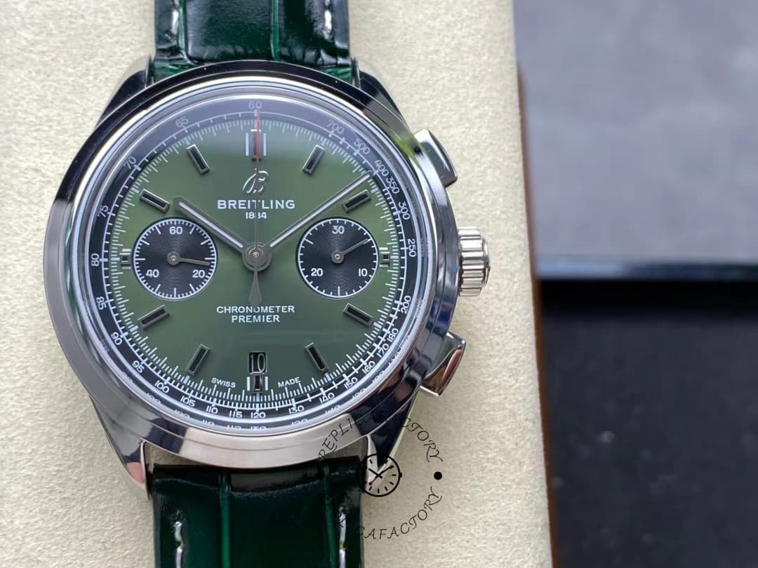 Breitling Premier B01 Chronograph 42 Bentley British Racing Green AB0118A11L1X1 Replica Watch — view 1