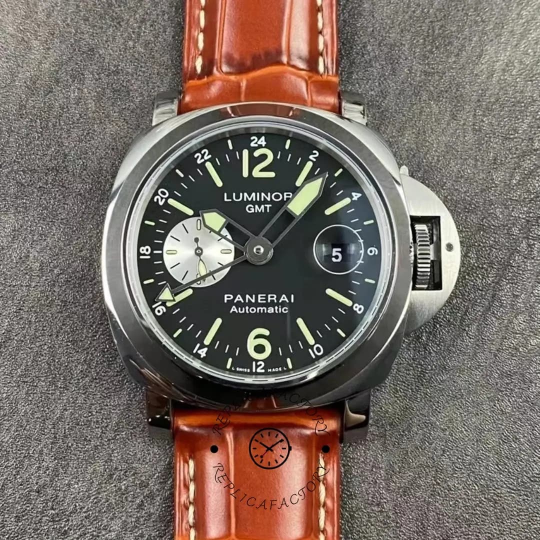 Panerai PAM00088 Luminor GMT Automatic Date Replica Brown Leather Strap — view 1