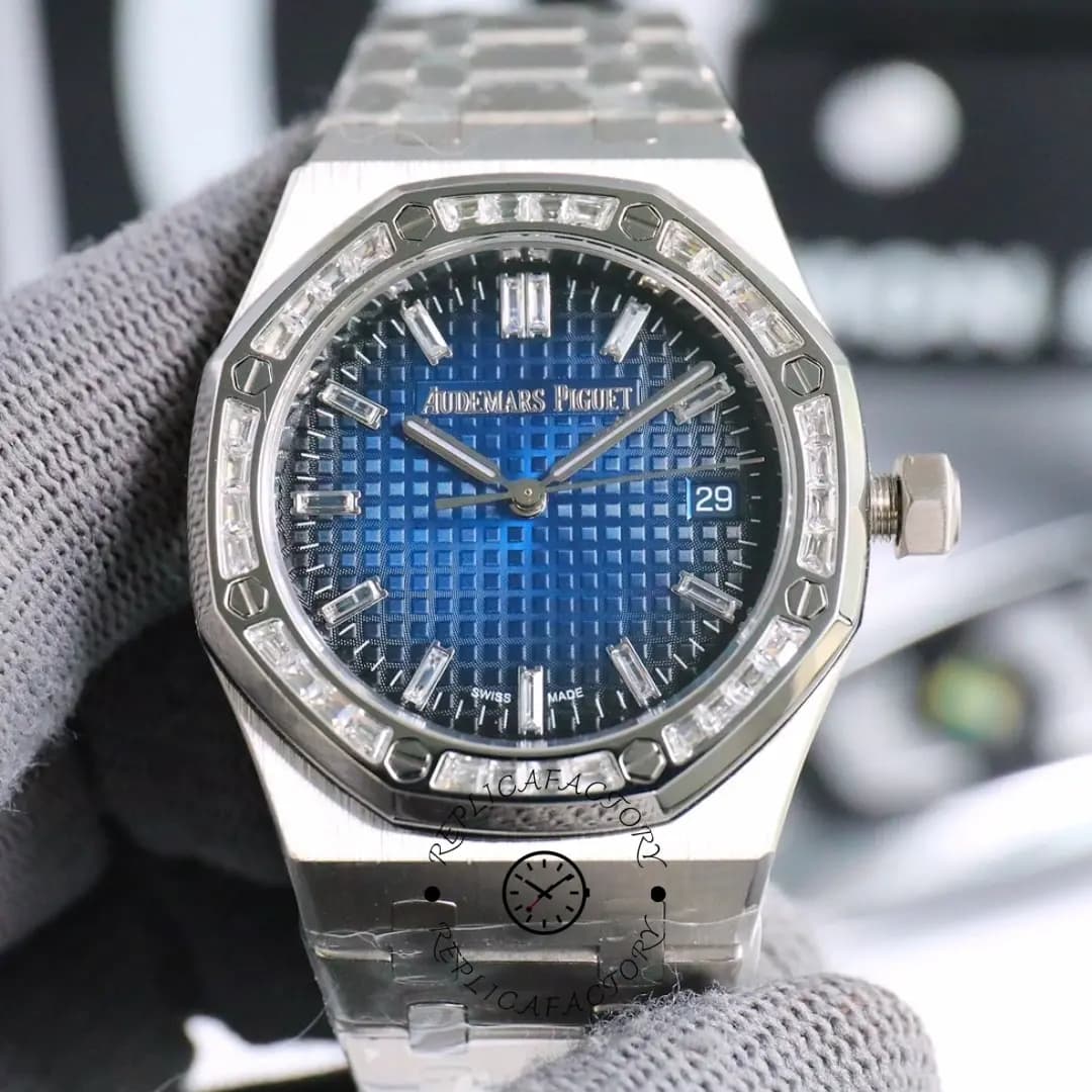 AP 15551BC.ZZ.1356BC.01 Royal Oak 37 Baguette Diamond-Set 1:1 Clone Smoked Blue — view 1
