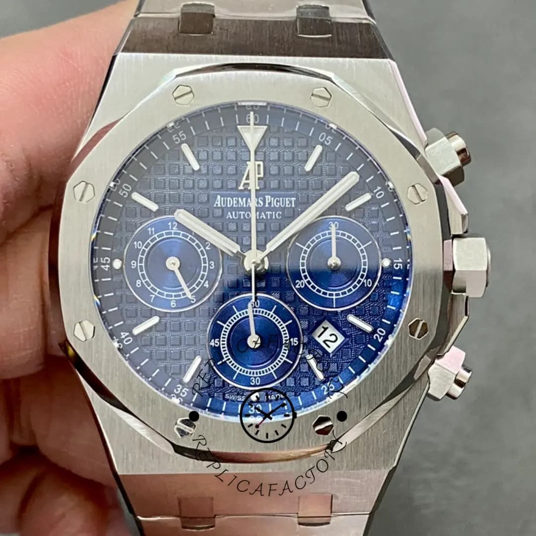 AP 25860ST.OO.1110ST.04 Replica Royal Oak Chrono 39mm Kasparov Steel Bracelet — view 1