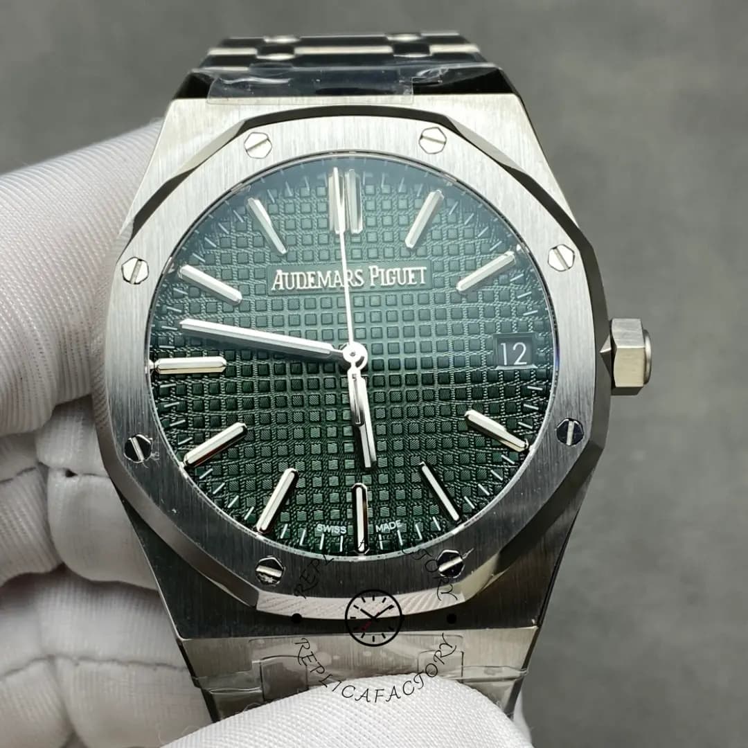 AP Royal Oak 41 Green Dial 15510ST.OO.1320ST.09 1:1 Clone Luxury Watch — view 1